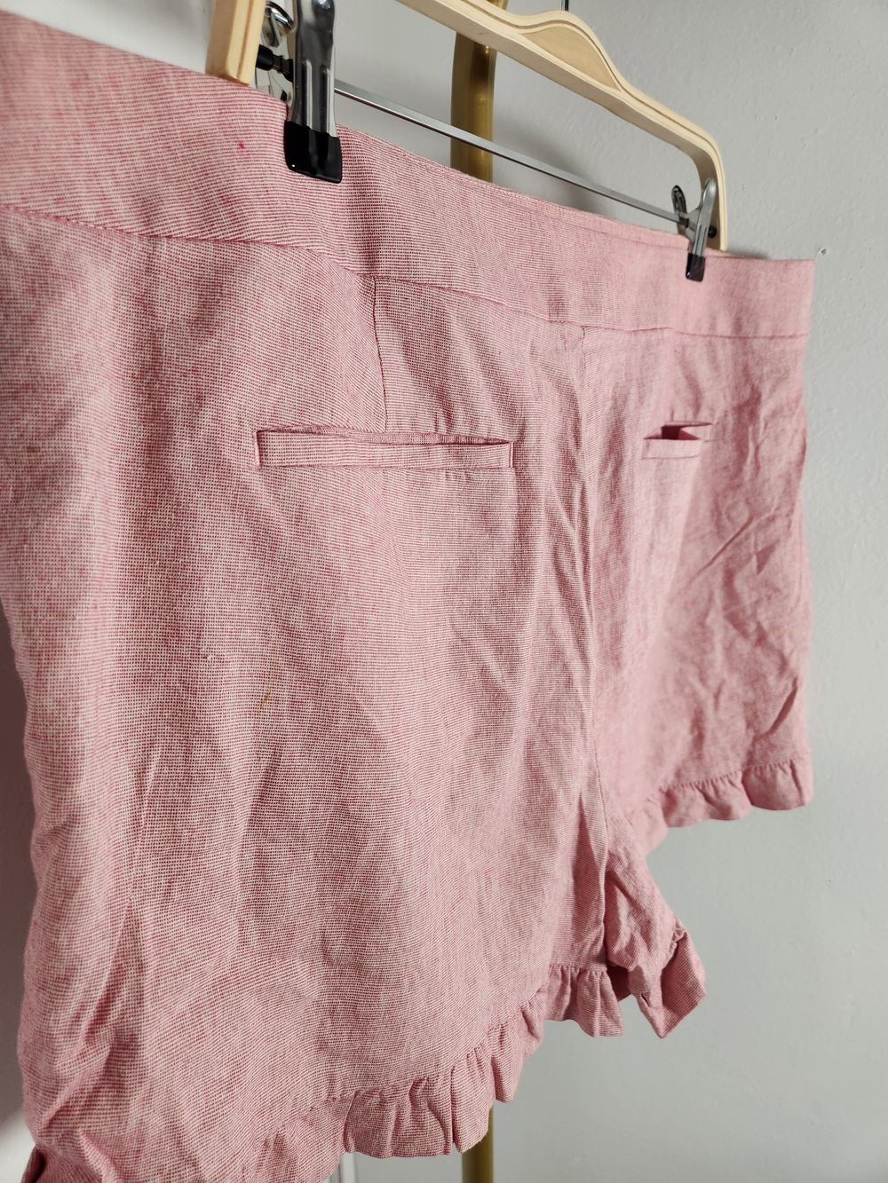 LOFT Pink High-Waist Ruffle-Hem Shorts - Picture 5 of 7